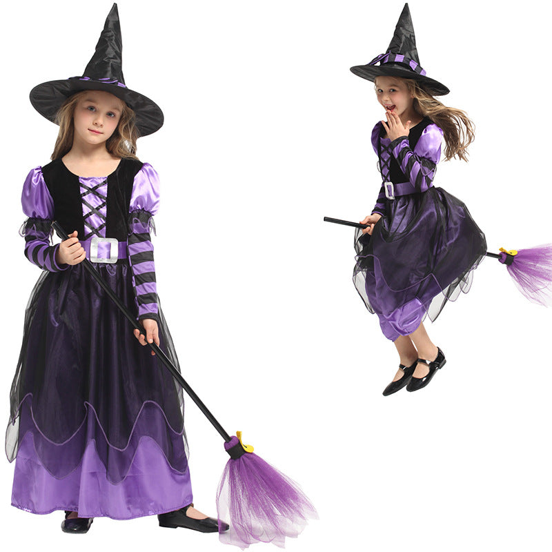 Children's magic witch costume — detail
