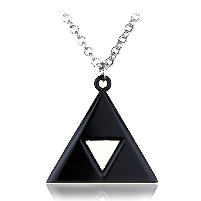 The legend triangle necklace