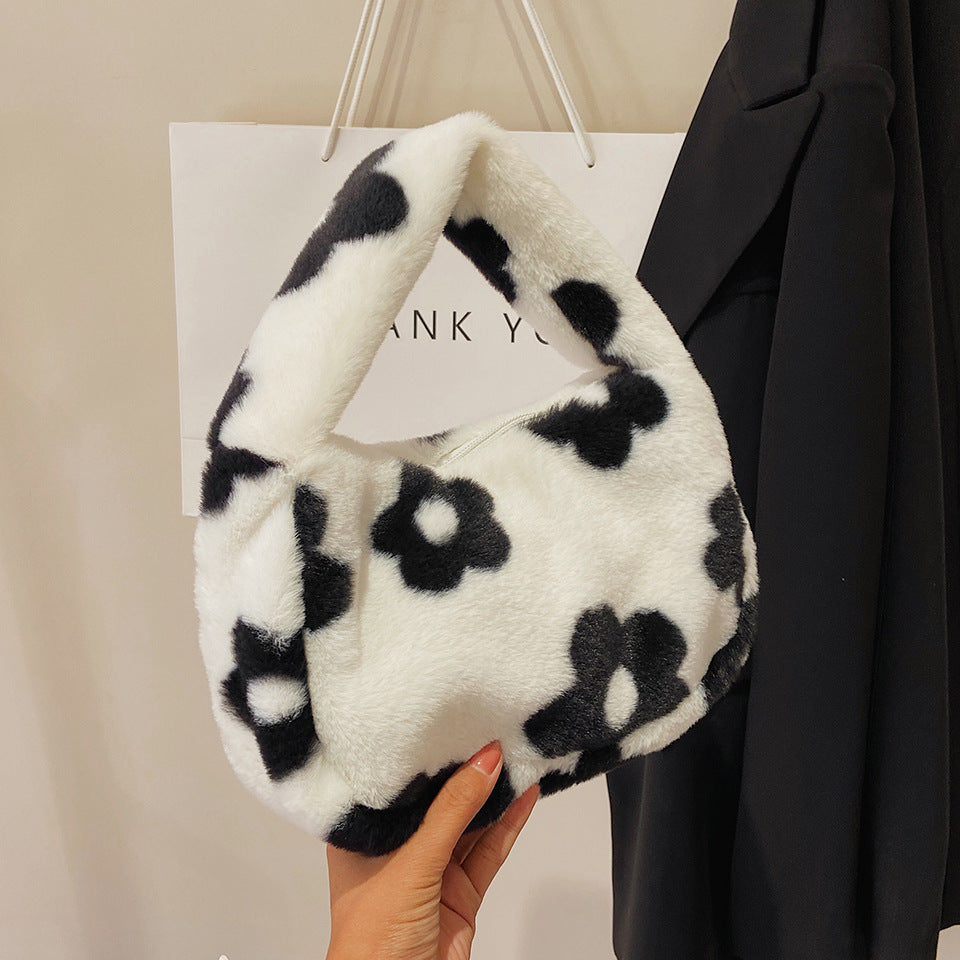 New Plush Harajuku Style Cow Fashion Plush Simple Personality Crossbody Bag — side view