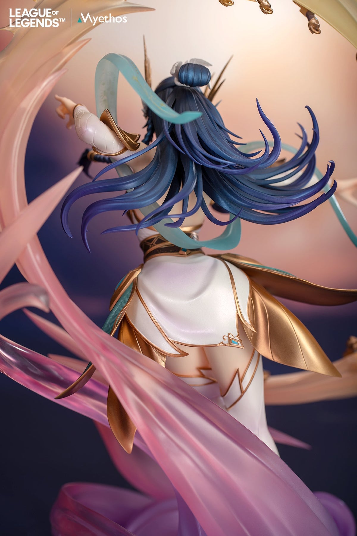 League of Legends Divine Sword Irelia 1/7 Scale Figure — packaging