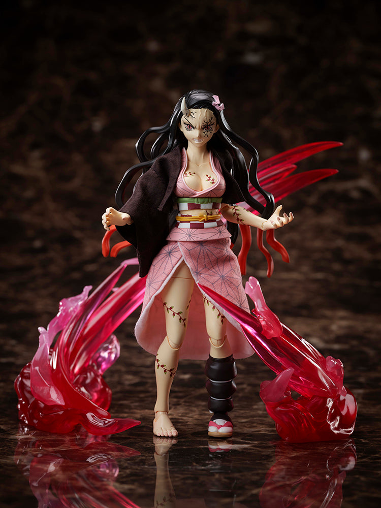 Demon Slayer BUZZmod. Figure 3-Pack — Rengoku Ver.2, Muichiro Tokito & Nezuko (Demon Advancing Ver.) — side view