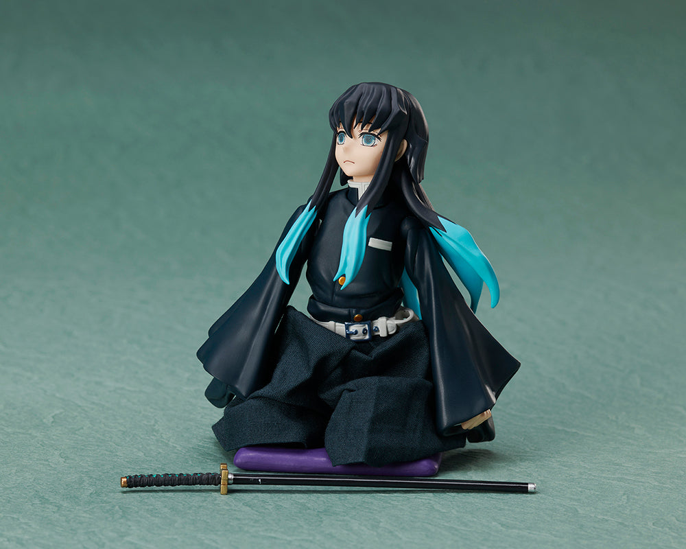 Demon Slayer: Kimetsu no Yaiba [BUZZmod.] Muichiro Tokito Action Figure — in use