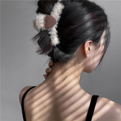 Love Plush Large Shark Clip Catch — detail