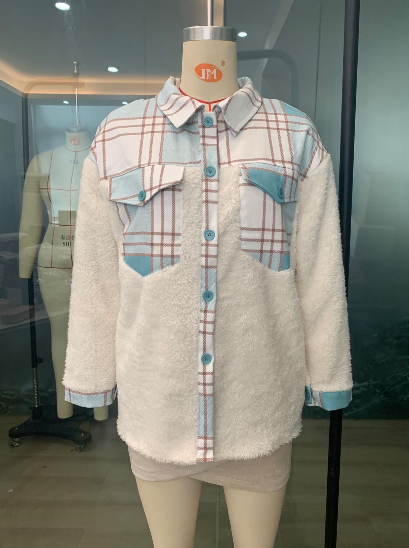 Ladies jacket Christmas mesh cashmere jacket — in use