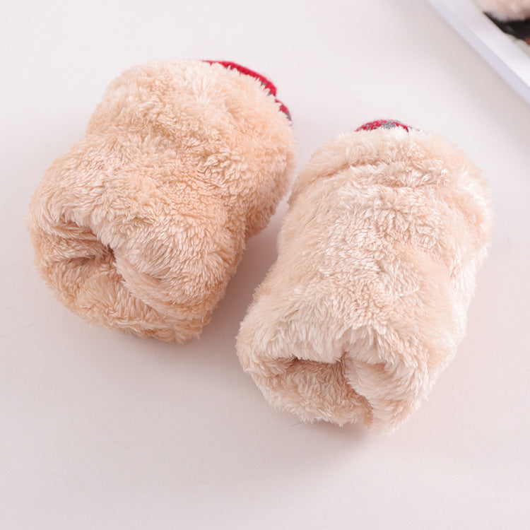 Christmas plush gloves | Magic Stories