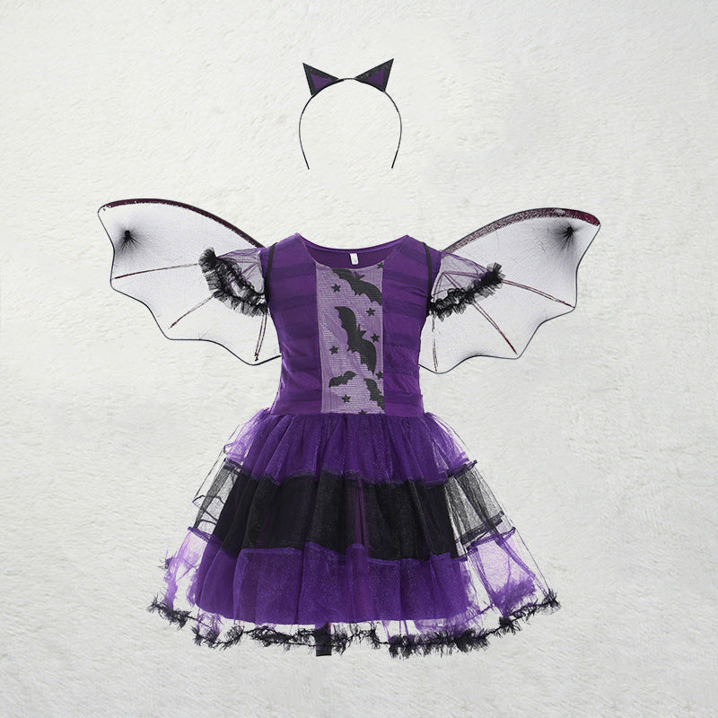 Children's cosplay anime costumes — scale reference
