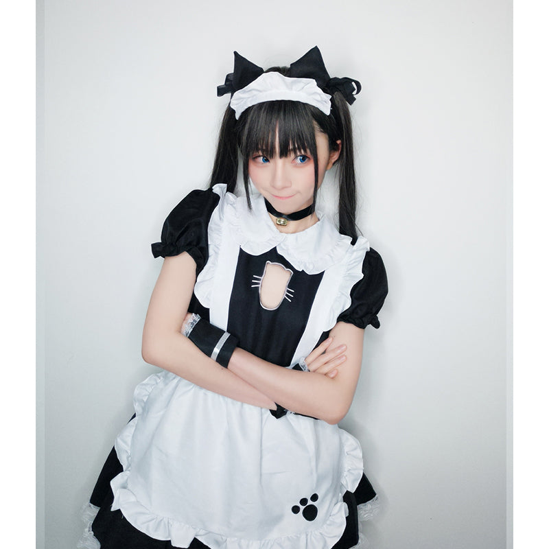 Cat maid outfit — detail
