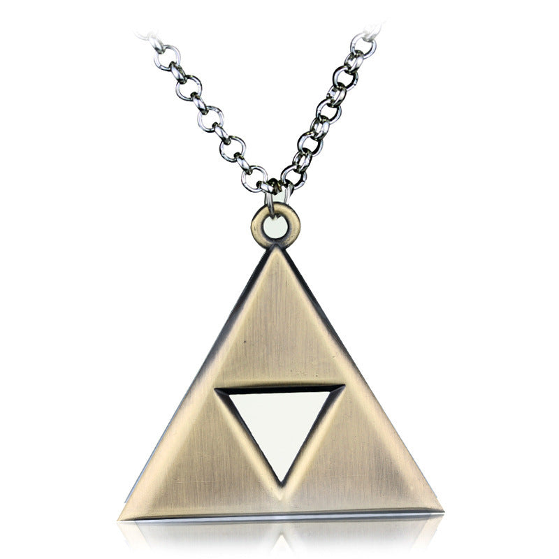 Triforce Triangle Necklace (The Legend of Zelda) — detail