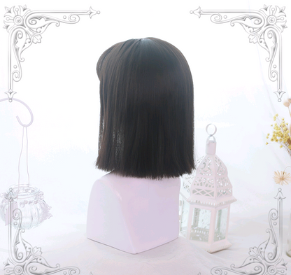 Lolita wig in the long shoulder straight wig — side view