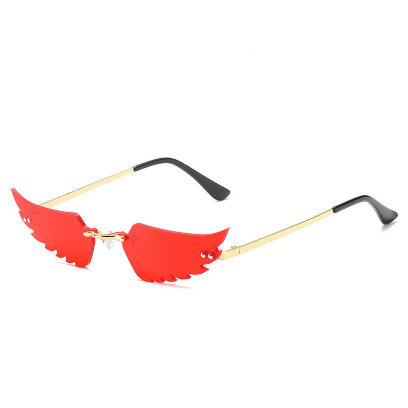 Angel wings sunglasses — in use