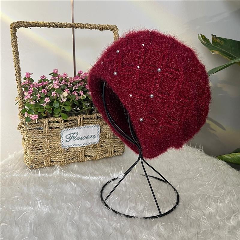 Ladies Squirrel Plush Thread Pile Hat | Magic Stories
