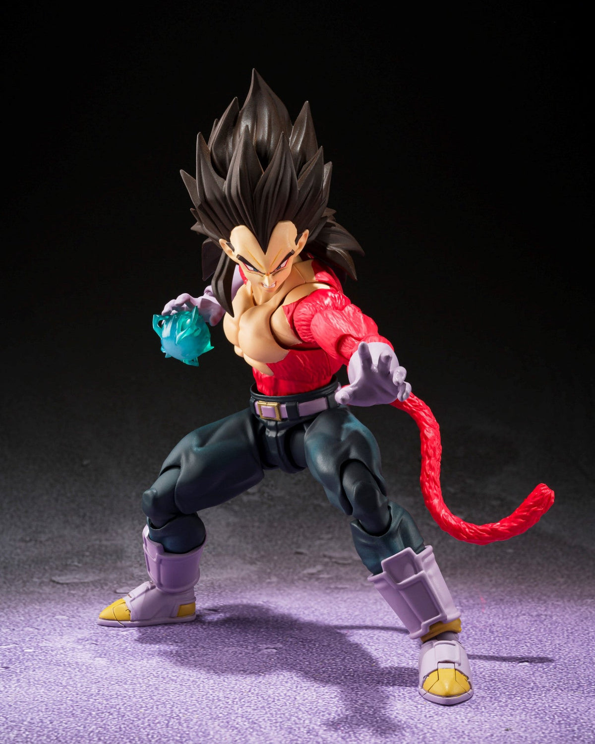 Dragon Ball GT S.H.Figuarts Super Saiyan 4 Vegeta — side view