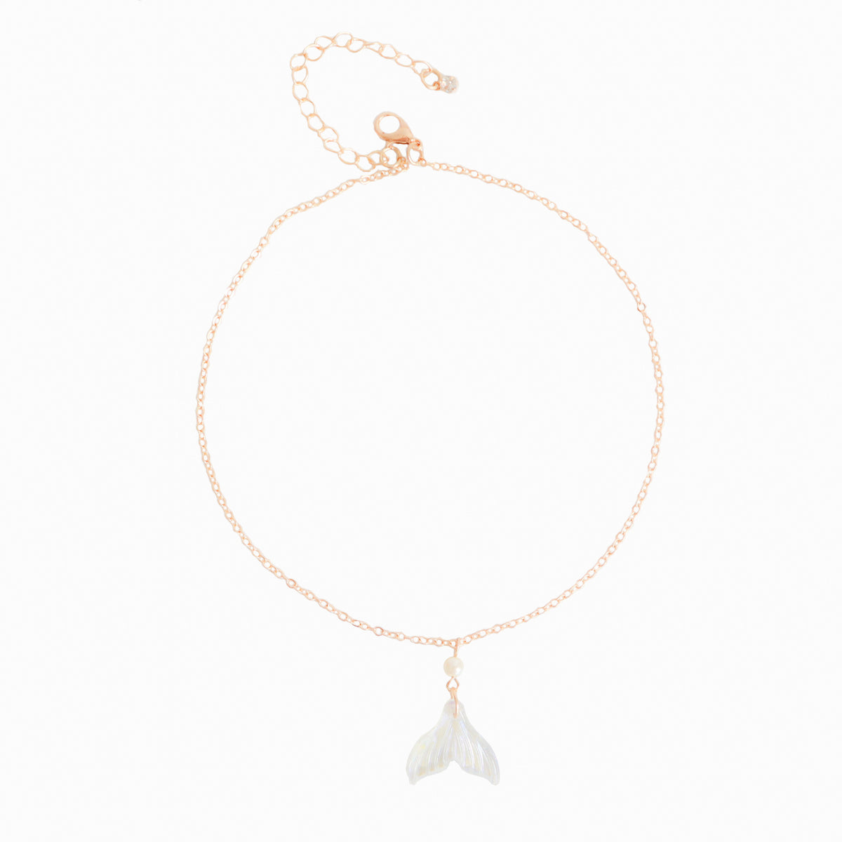 Mermaid Tail Pearl Tail Simple Necklace — detail