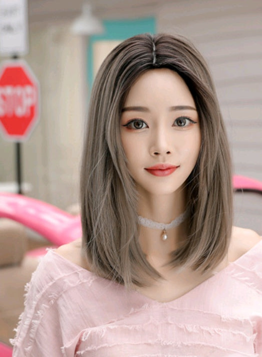 Long Straight Hair Wig — detail