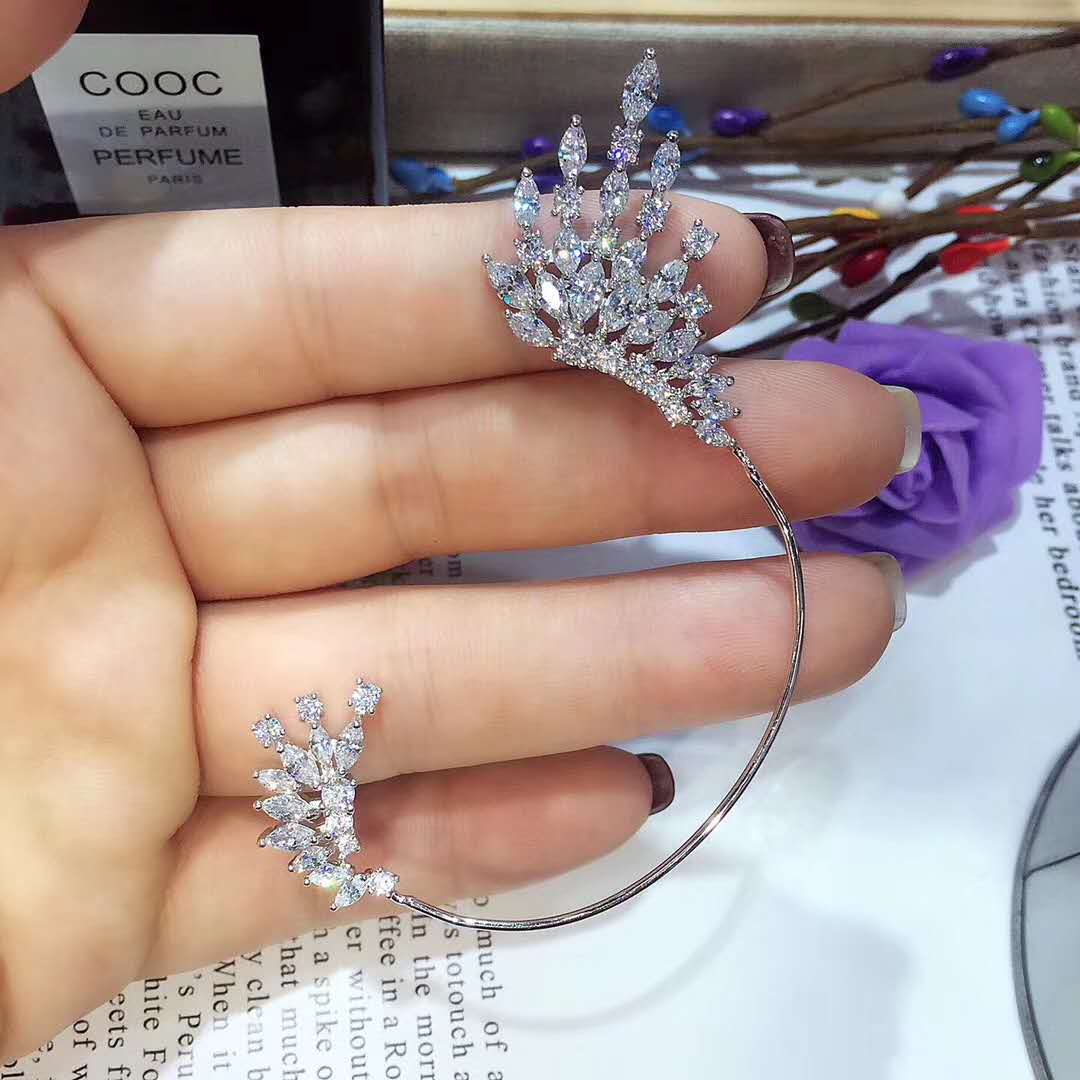 Angel wings ear hook | Magic Stories