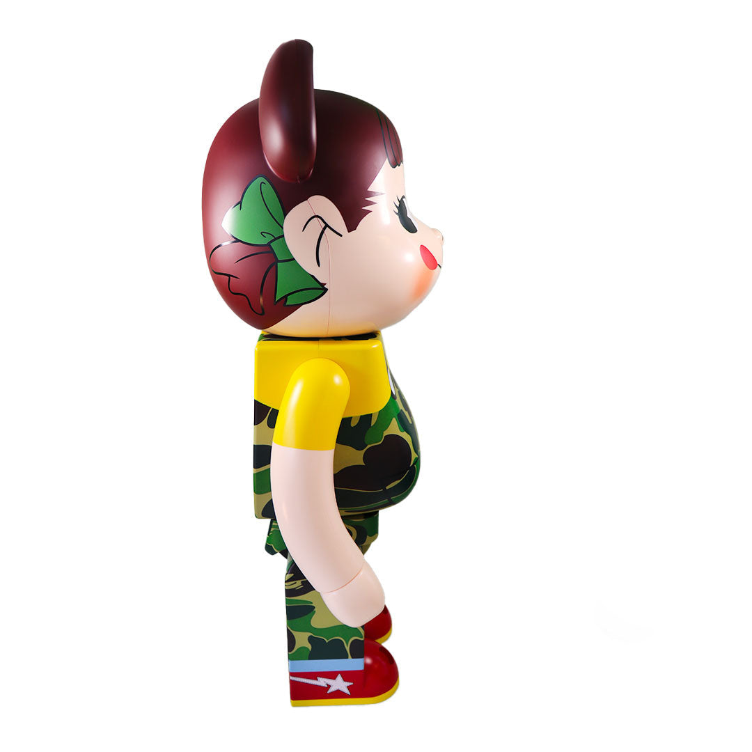 1000% Bearbrick BAPE × Pekochan (Green) — back view