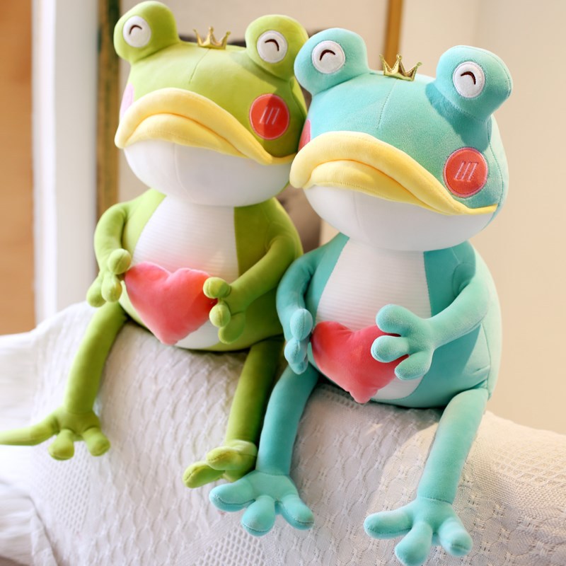 Cute Plush Toy With Big Mouth Love Frog Doll — scale reference