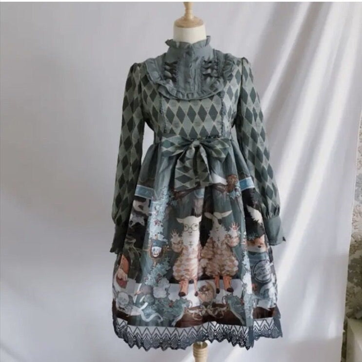 Amoi Deformity Show Lolita Retro Palace Lace Girl Op Lolita Dress — in use