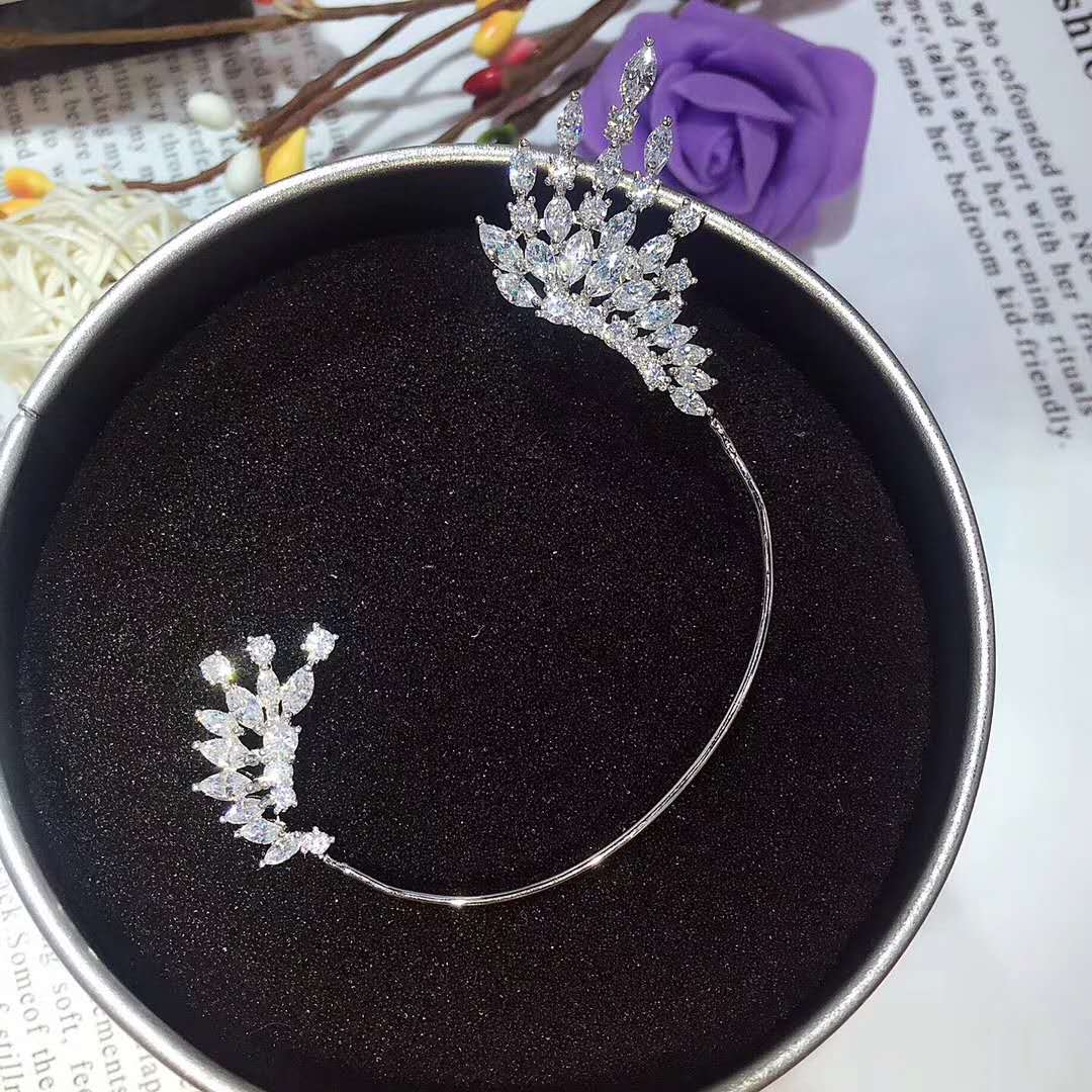 Angel wings ear hook | Magic Stories