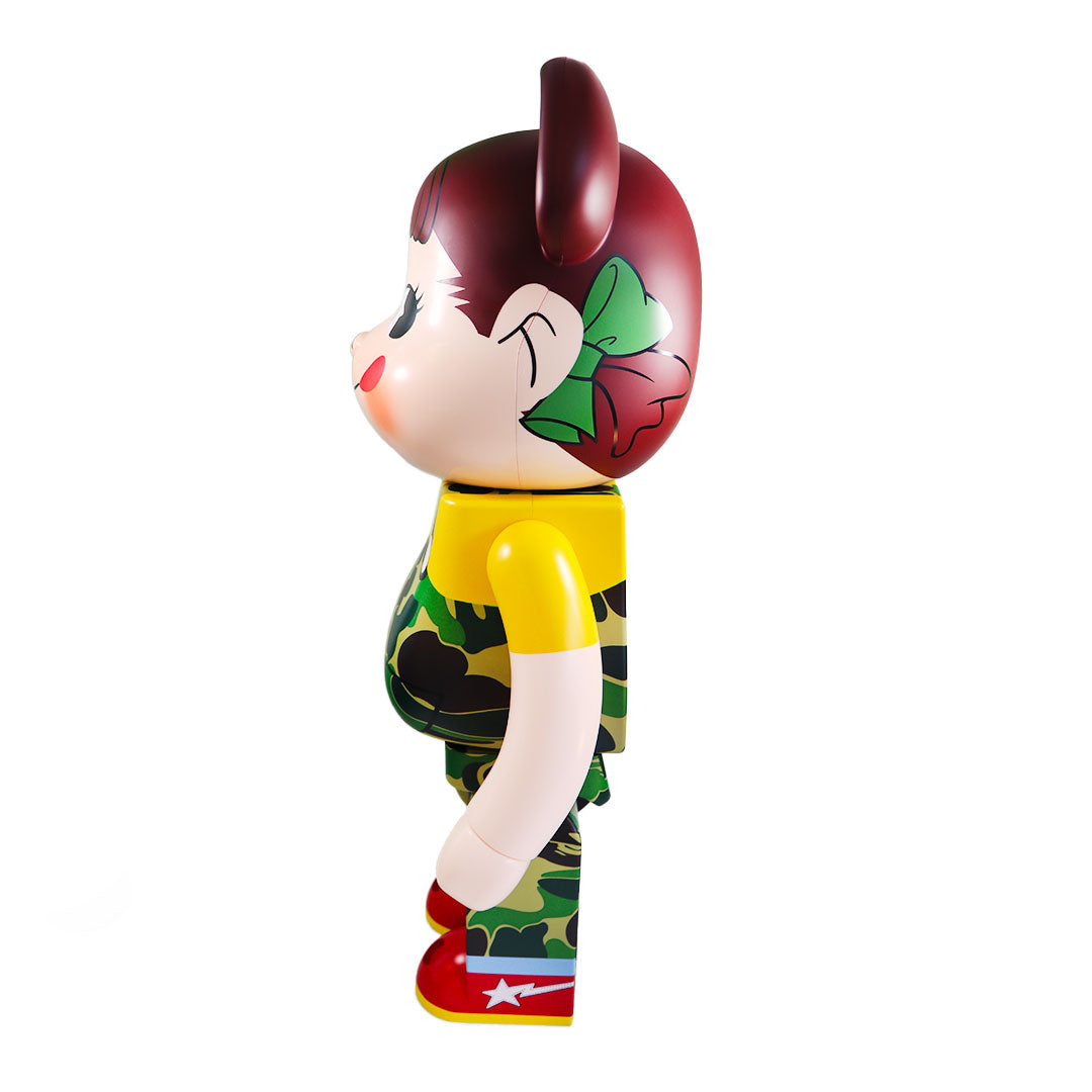 1000% Bearbrick BAPE × Pekochan (Green) — side view