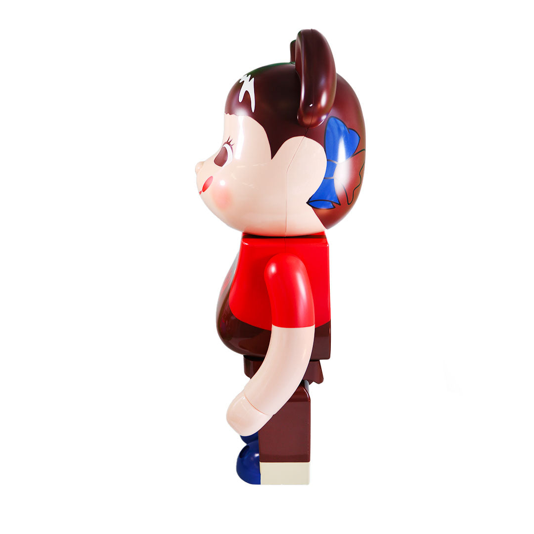 1000% Bearbrick Pekochan Chocolate Milky — side view