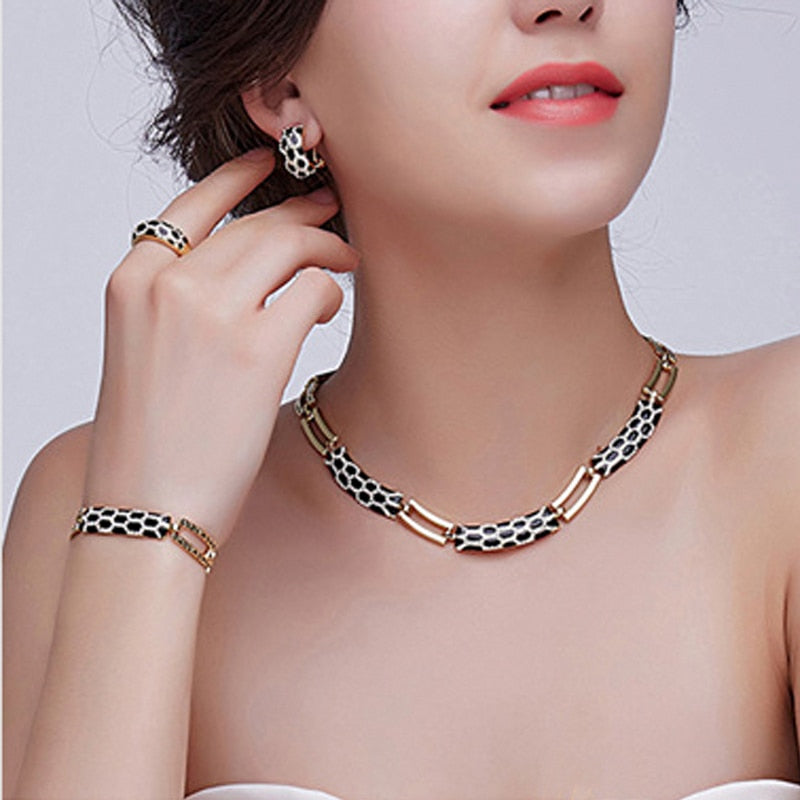 Costume Jewelry-Sets for Women | Magic Stories