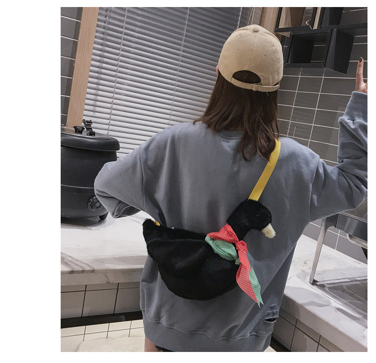 Plush duck shoulder bag | Magic Stories