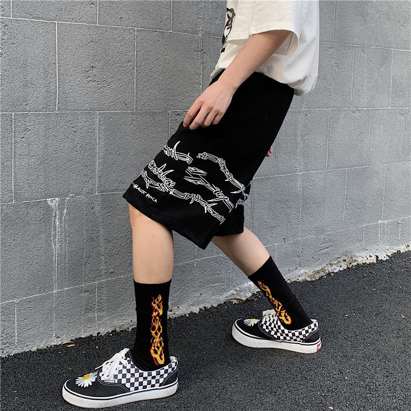 Shorts Men's Loose Casual Trend Dark Line Harajuku Style Front And Rear Iron Chain Pattern Fashion Sports — side view
