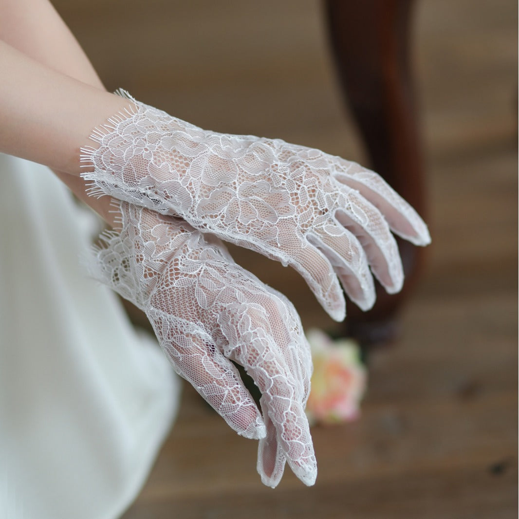 New Super Fairy White Lace Tulle Bride Photo | Magic Stories