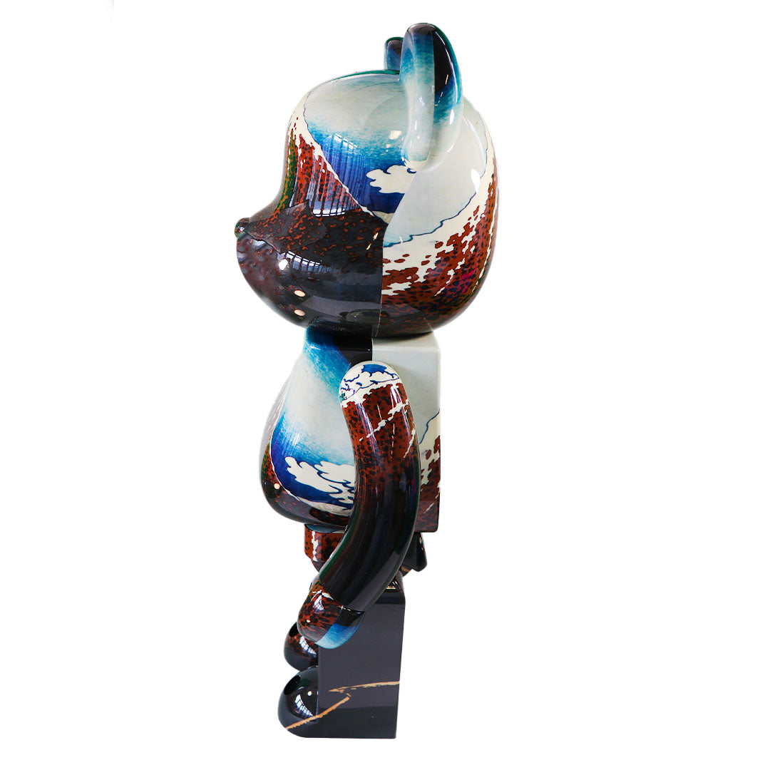 1000% Bearbrick Hokusai Katsushika - Thirty-six Views of Mount Fuji (Sanka Haju) — side view