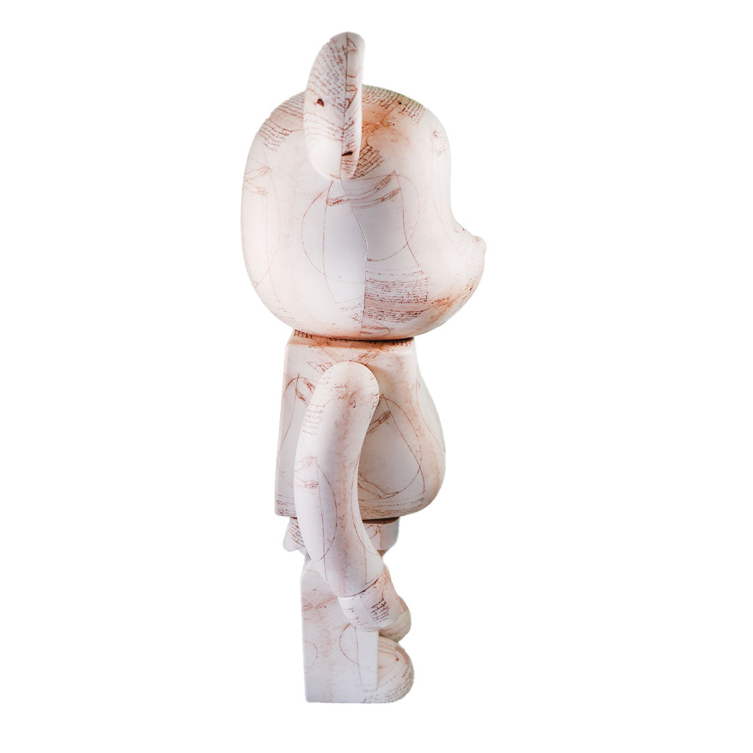 1000% Bearbrick Leonardo Da Vinci - L'homme de Vitruve — side view
