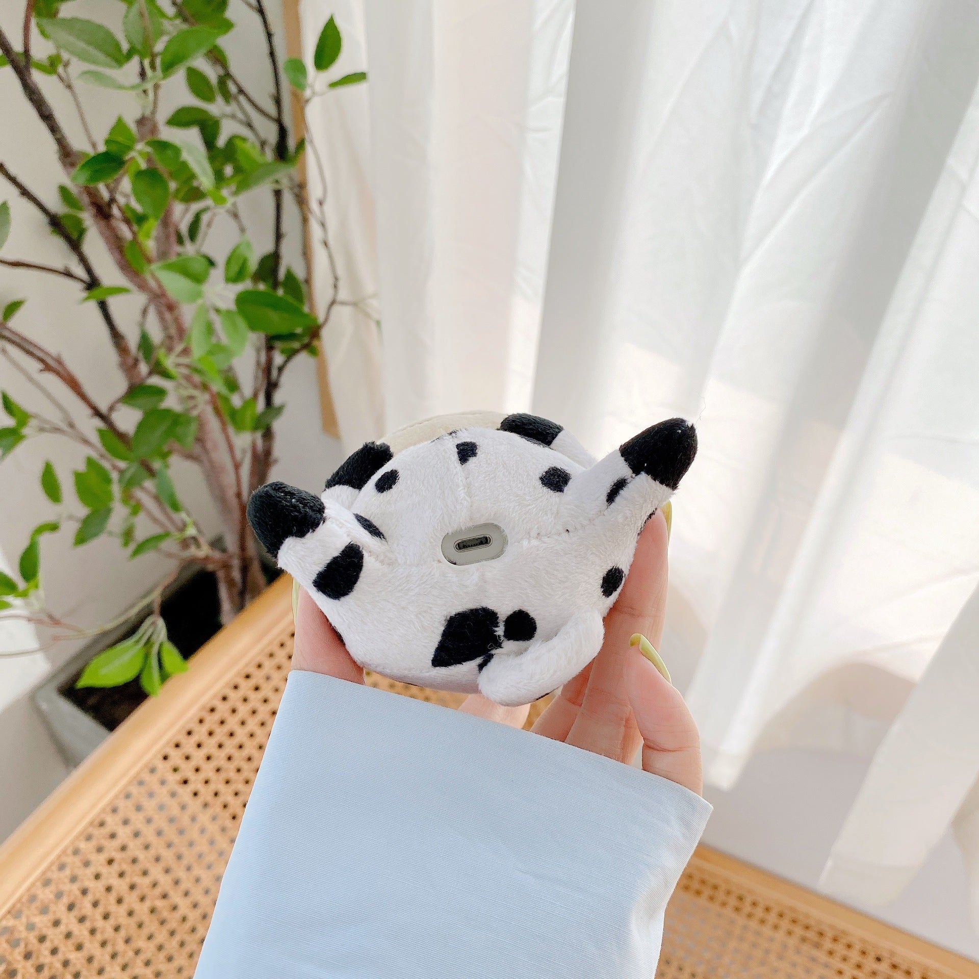Cartoon Plush Cow Shaped Bluetooth Headphone Cover — packaging