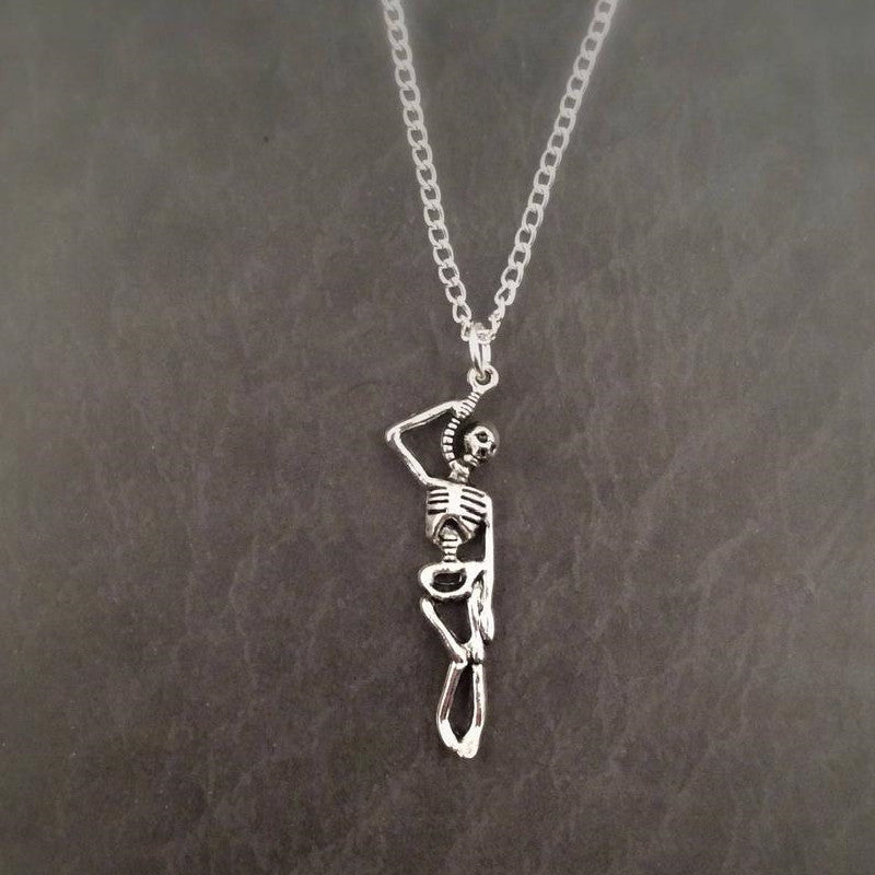 Hanging Skull Necklace Halloween Zombie | Magic Stories