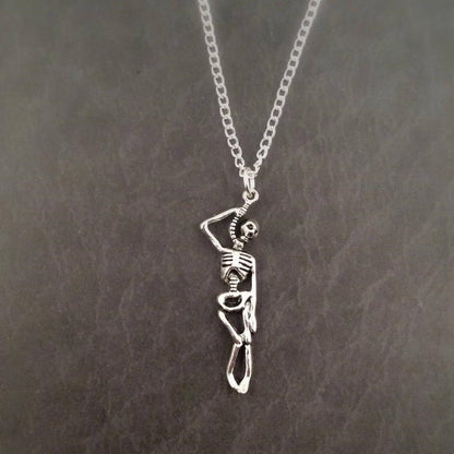 Hanging Skull Necklace Halloween Zombie | Magic Stories
