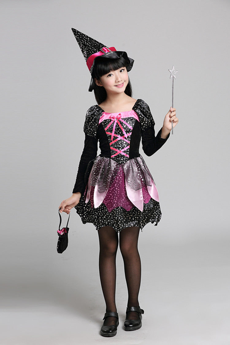 Children cos witch costume — in use