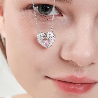 Angel Wings Heart-shaped Collarbone Necklace Angel Wings Oil Dripping Lady — scale reference