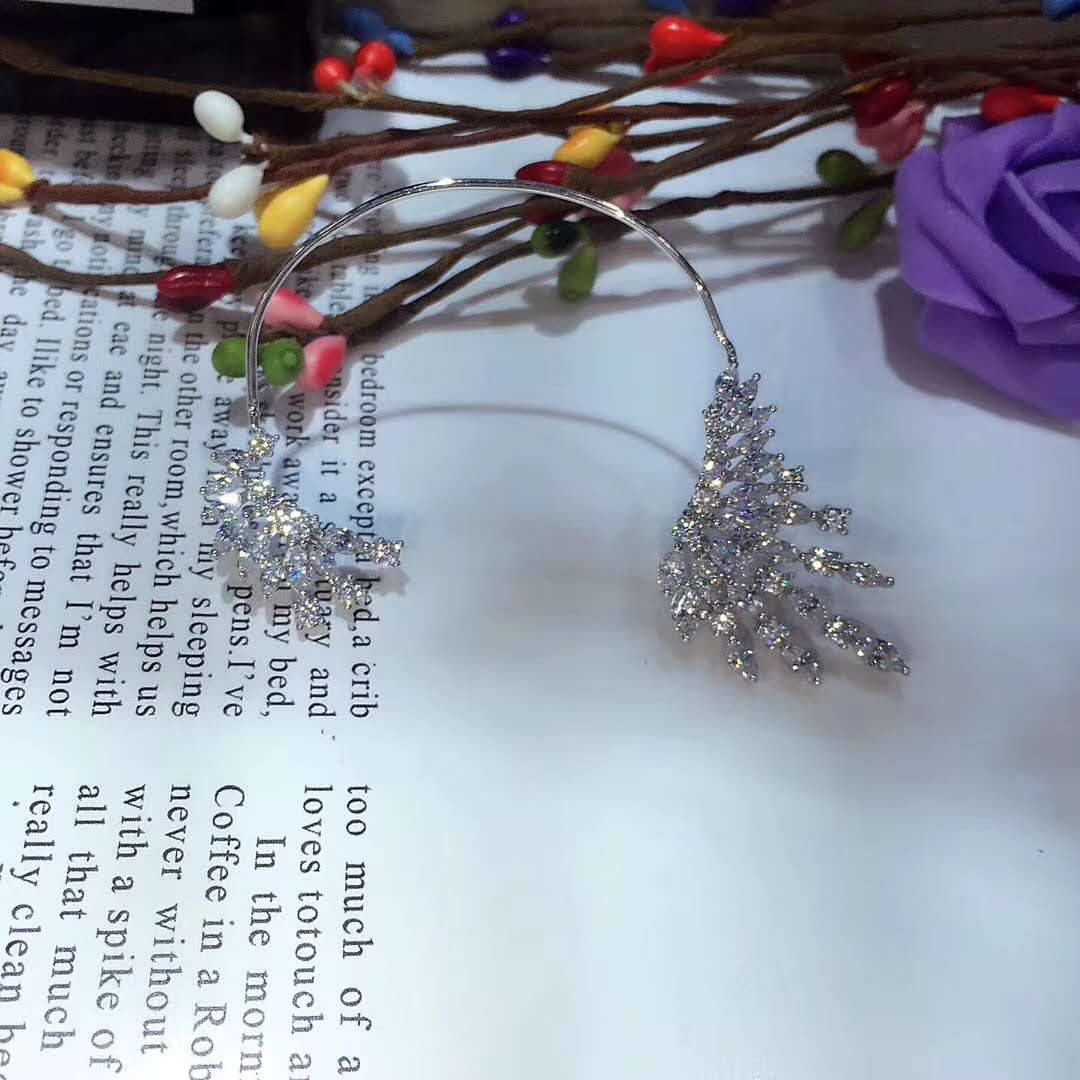 Angel wings ear hook | Magic Stories