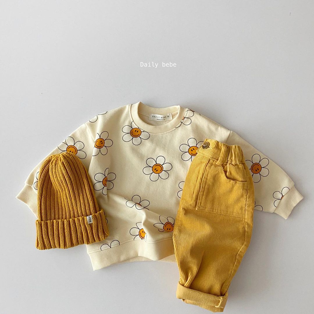 Sunflower Anime Casual Sweatshirt — detail