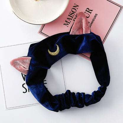 Beautiful girl cat ears series hair band wash face makeup yoga hair band headband — side view