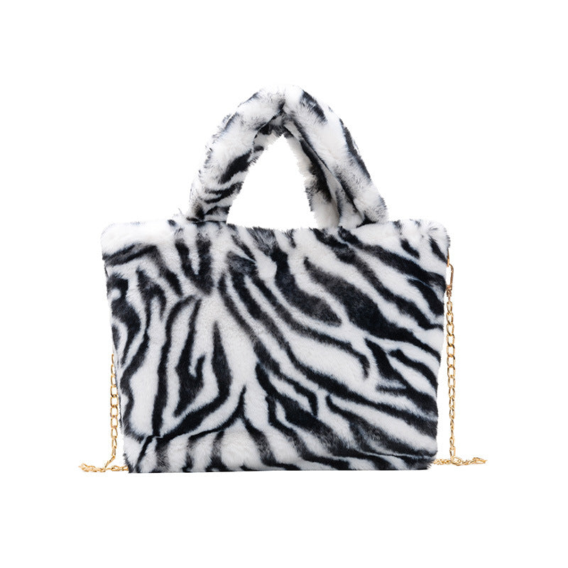 Plush leopard shoulder bag | Magic Stories