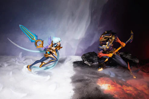 League of Legends - Dawnbringer Riven - UNLOCKED statue — detail