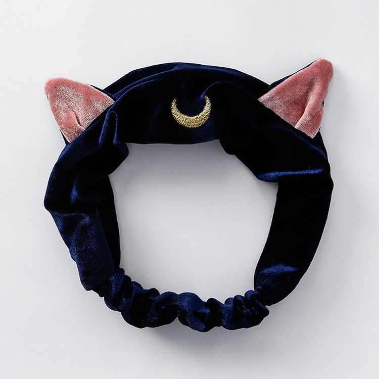 Beautiful girl cat ears series hair band wash face makeup yoga hair band headband — side view