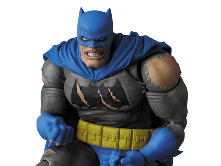 The Dark Knight Returns Triumphant - MAFEX No.119 Batman — back view