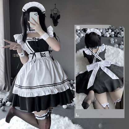 Soft Girl Japanese Lolita Maid Maid Costume Cosplay — side view