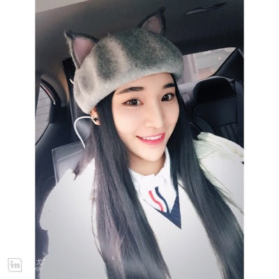 Fox ears beret — side view