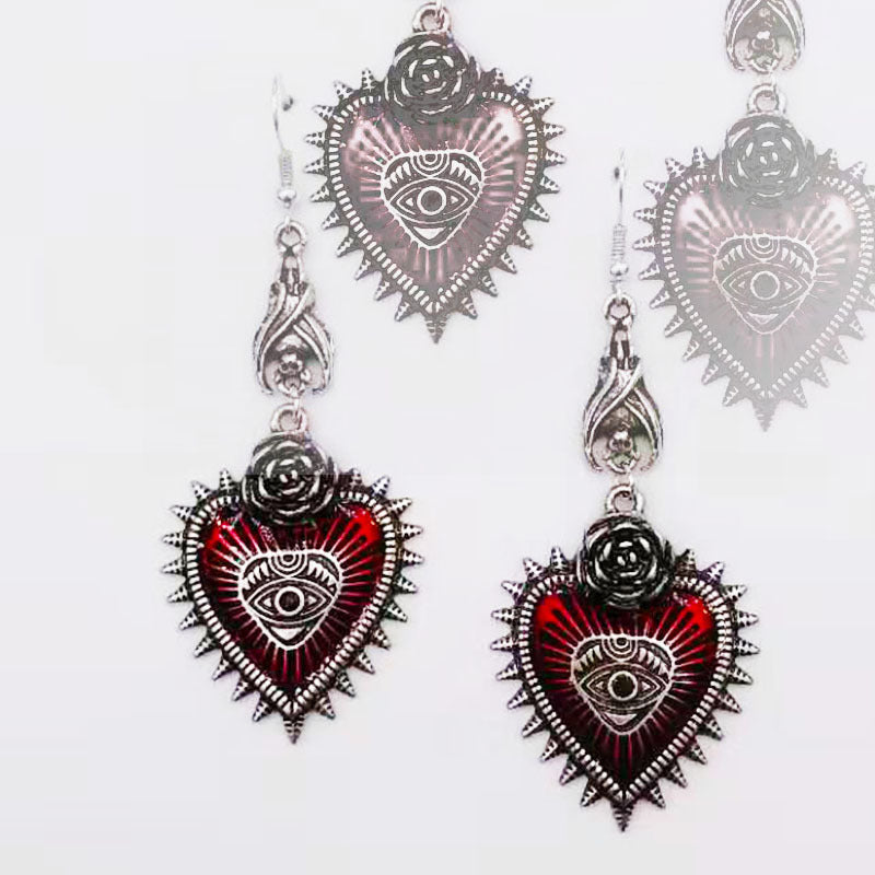 Vintage Lolita Gothic Evil Eye Red Heart Earrings for Women Halloween Cosplay — detail