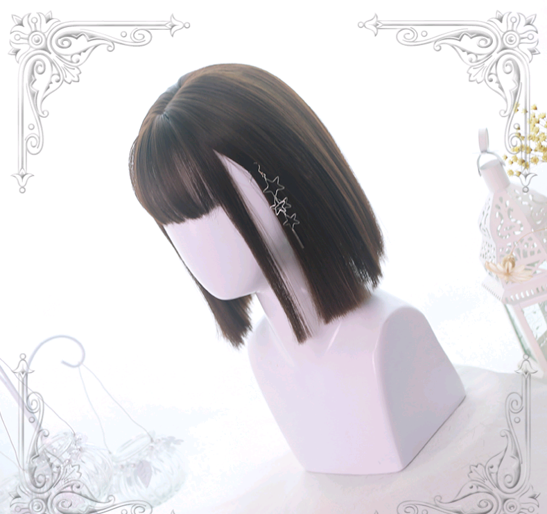 Lolita wig in the long shoulder straight wig — detail