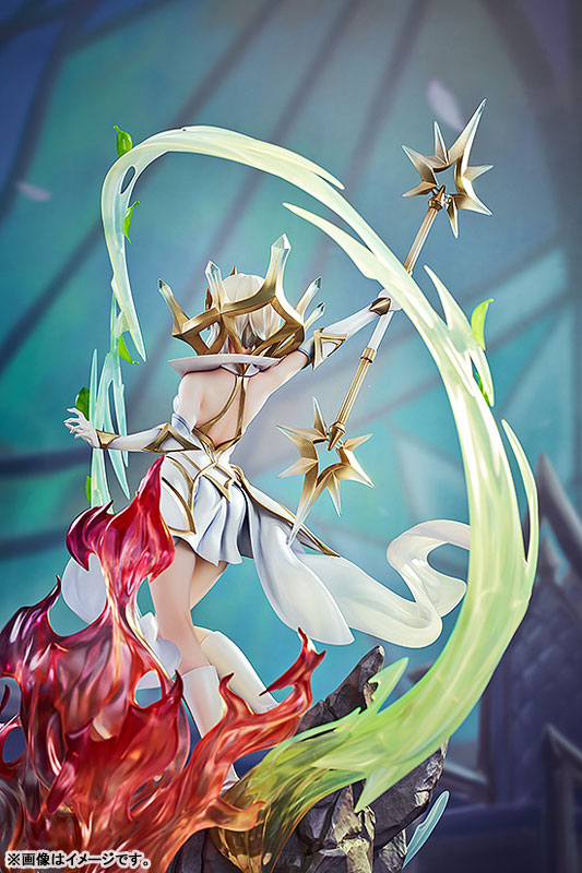 League of Legends Elementalist Lux 1/7 Complete Figure — packaging