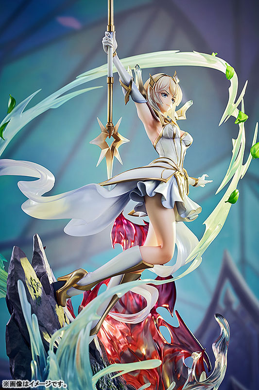 League of Legends Elementalist Lux 1/7 Complete Figure — scale reference