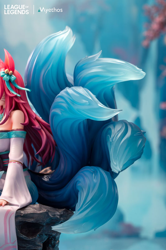League of Legends Spirit Blossom Ahri 1/7 Complete Figure — in use